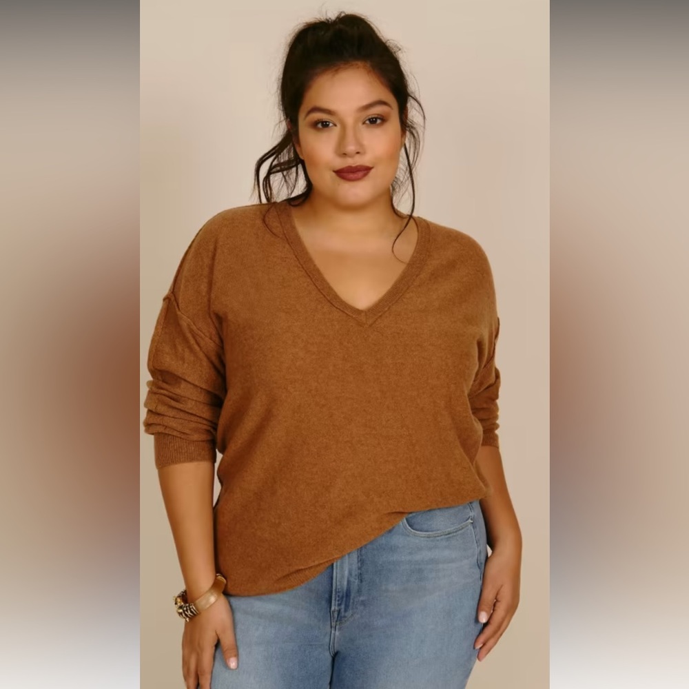 11 Honoré 100% Cashmere Ava Sweater